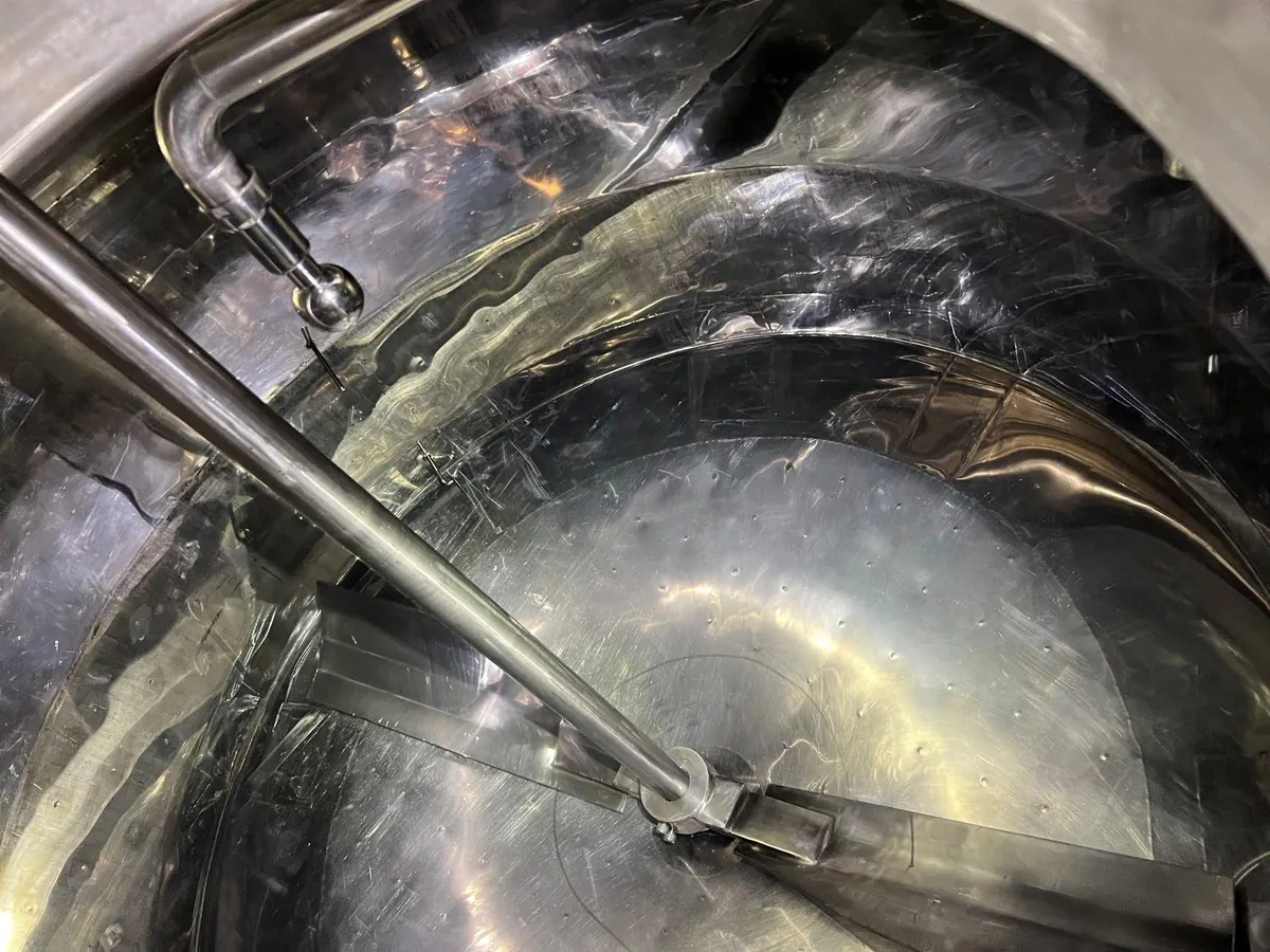Brewery tank cleaned with VertKleen CR and HCR