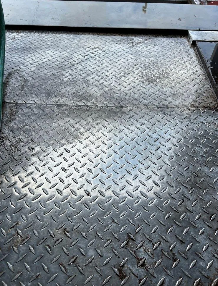 Industrial steel surface derusted with VertKleen HCR